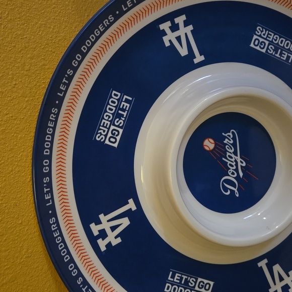 Chip 'n Dip Platter, 14" Round, Blue, White & Red. - Picture 3 of 6